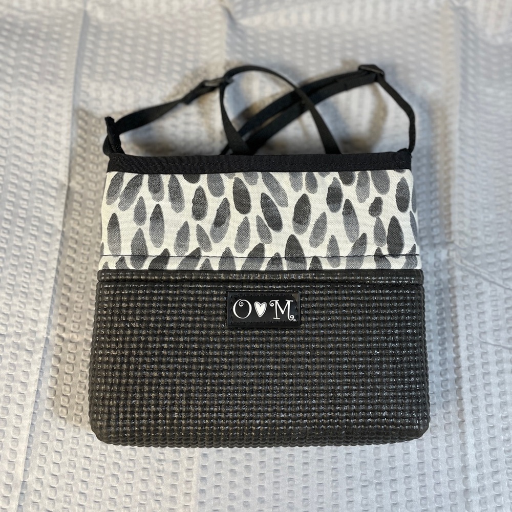 O💗M Crossbody Bag